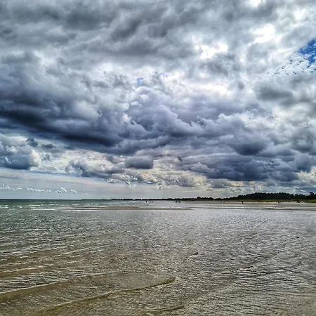 6 Person In Apartman